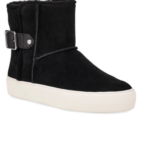 Black UGG Women’s Aika Ankle Boots Size 7.5 - Picture 2 of 6